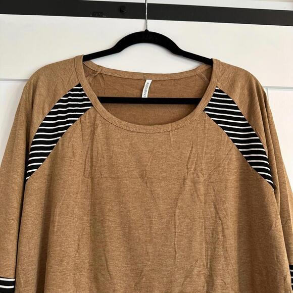 NWOT Bathrins Athletic Top‎ Size XL - Picture 3 of 6